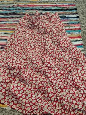 Vintage 90's Red Floral A-line Skirt with White Daisies